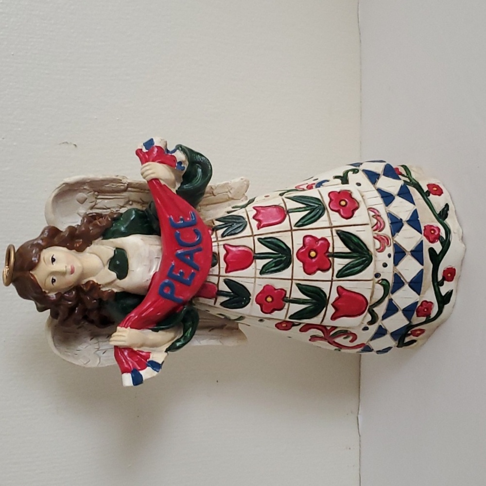 Santa's Workbench Peace Angel 😇